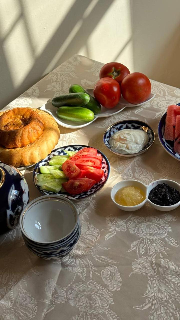 Дом 14 Bed and Breakfast Osh Buitenkant foto